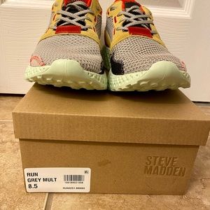 Steve Madden Sneaker